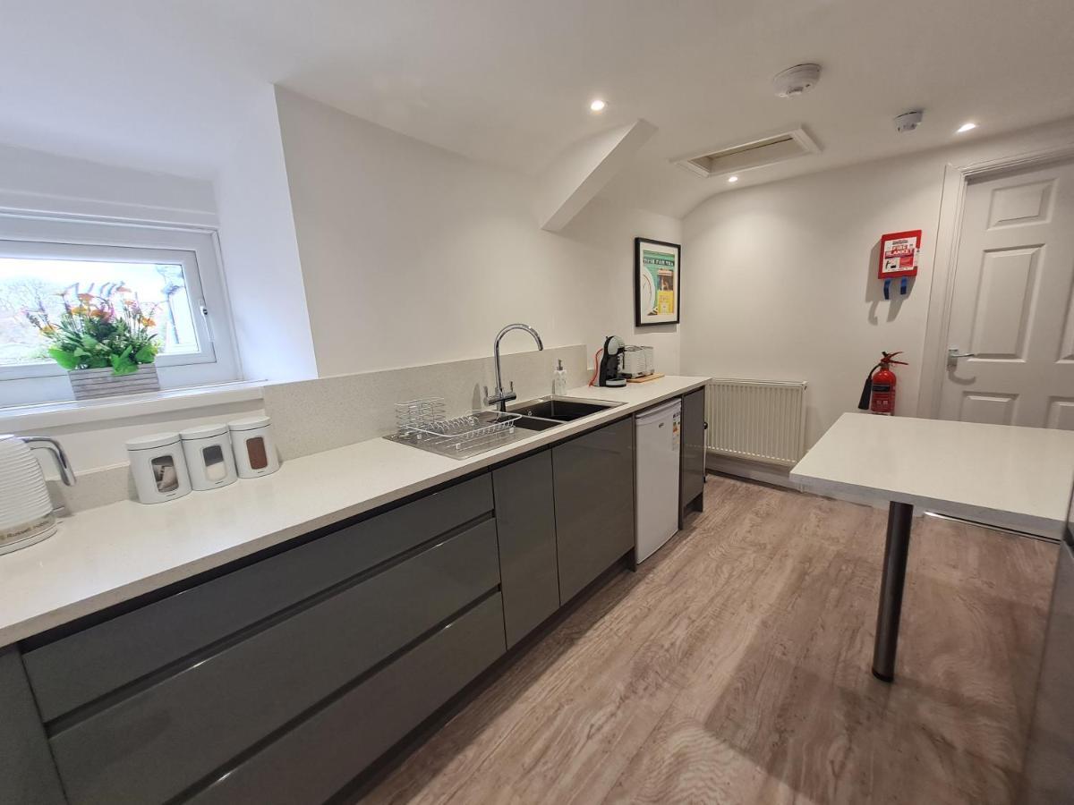 Perfect Location 3 Bed Serviced Apartment With Bike Storage For Bpw. Close To Brecon Beacons Merthyr Tydfil Kültér fotó