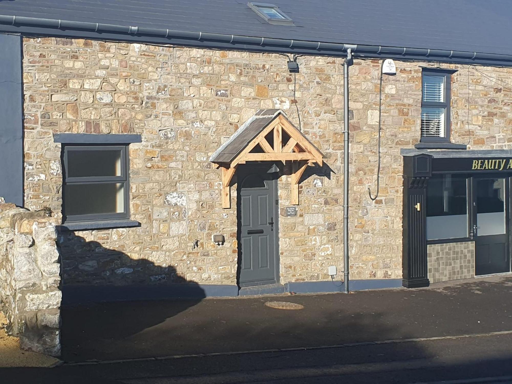 Perfect Location 3 Bed Serviced Apartment With Bike Storage For Bpw. Close To Brecon Beacons Merthyr Tydfil Kültér fotó